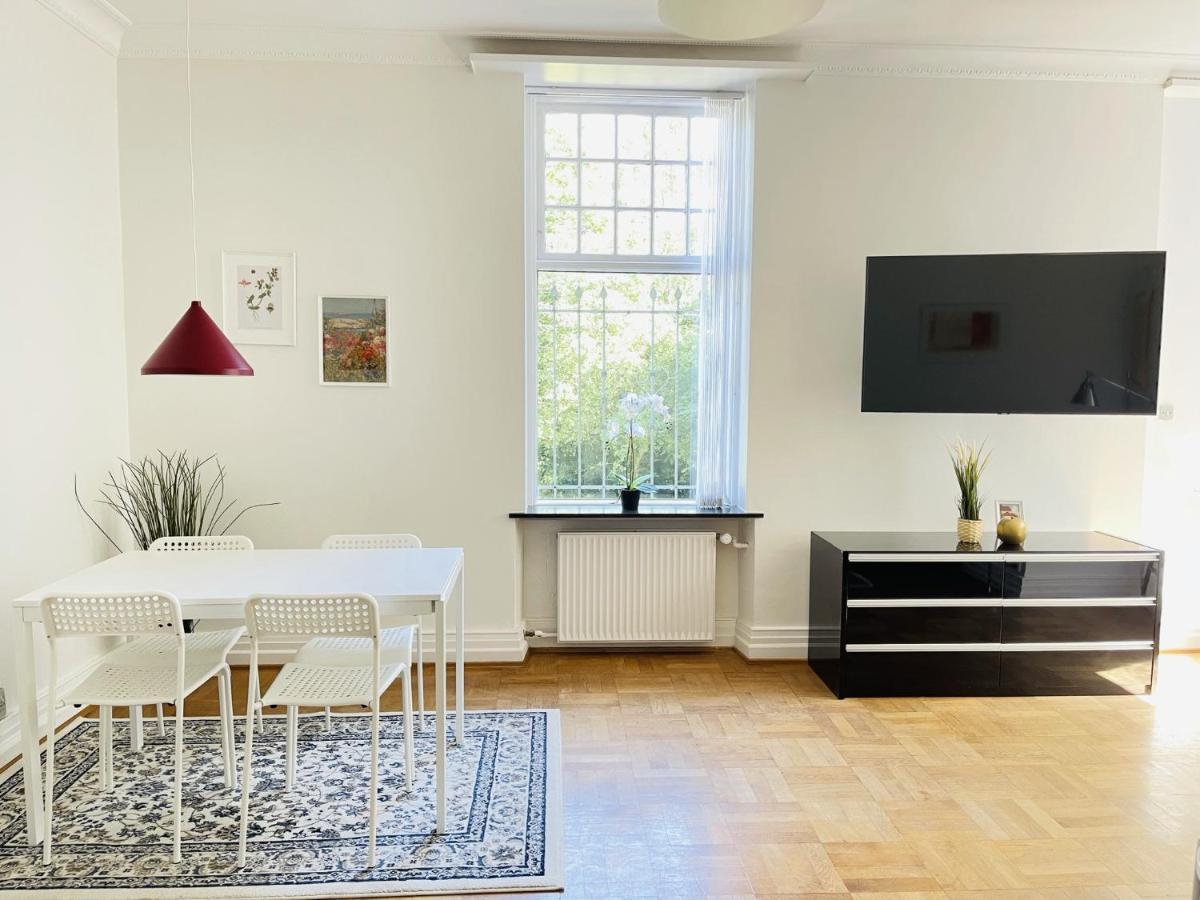 Aday - Aalborg Mansion - Open Bright Apartment With Garden Exterior foto